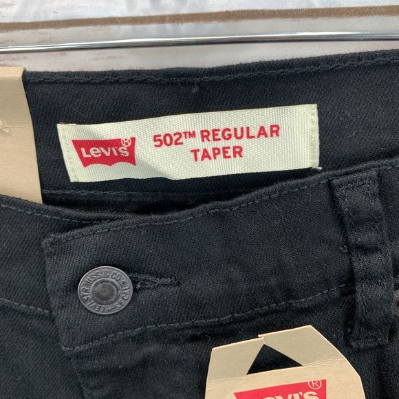 Levi's Boys' 502 Regular Fit Taper Jeans - Picture 3 of 7